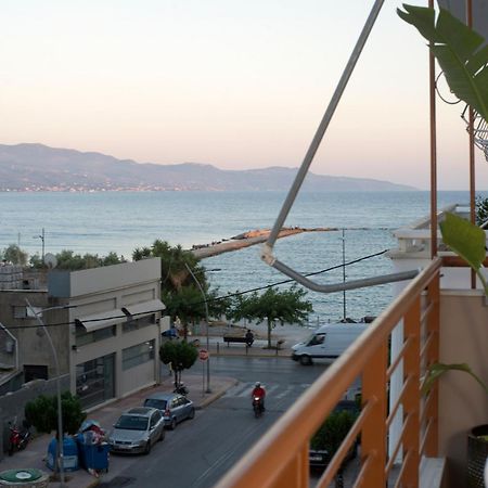 Infinity Blue Next To The Sea Daire Kalamata Dış mekan fotoğraf